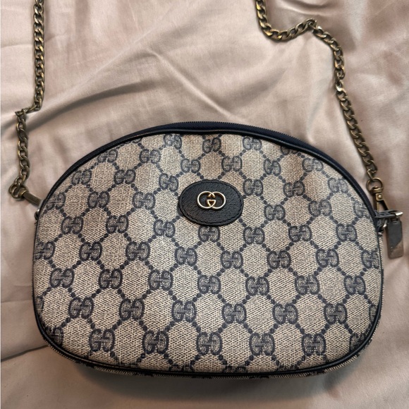 Gucci crossbody - Picture 1 of 6
